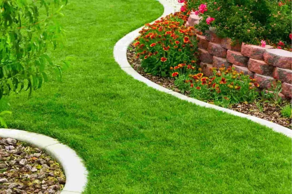 5 DIY Landscape And Garden Edging Step By Step Guides 2022